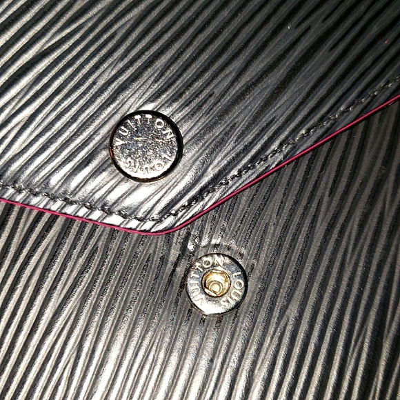 ❌SOLD❌ Authentic Louis Vuitton Felicie Pochette Epi Black Pink Inserts - Picture 8 of 8